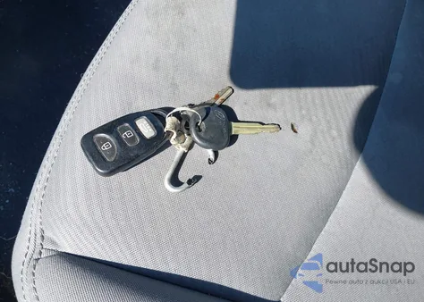 2012 Hyundai Elantra Gls from USA, damaged, VIN 5NPDH4AE0CH064901